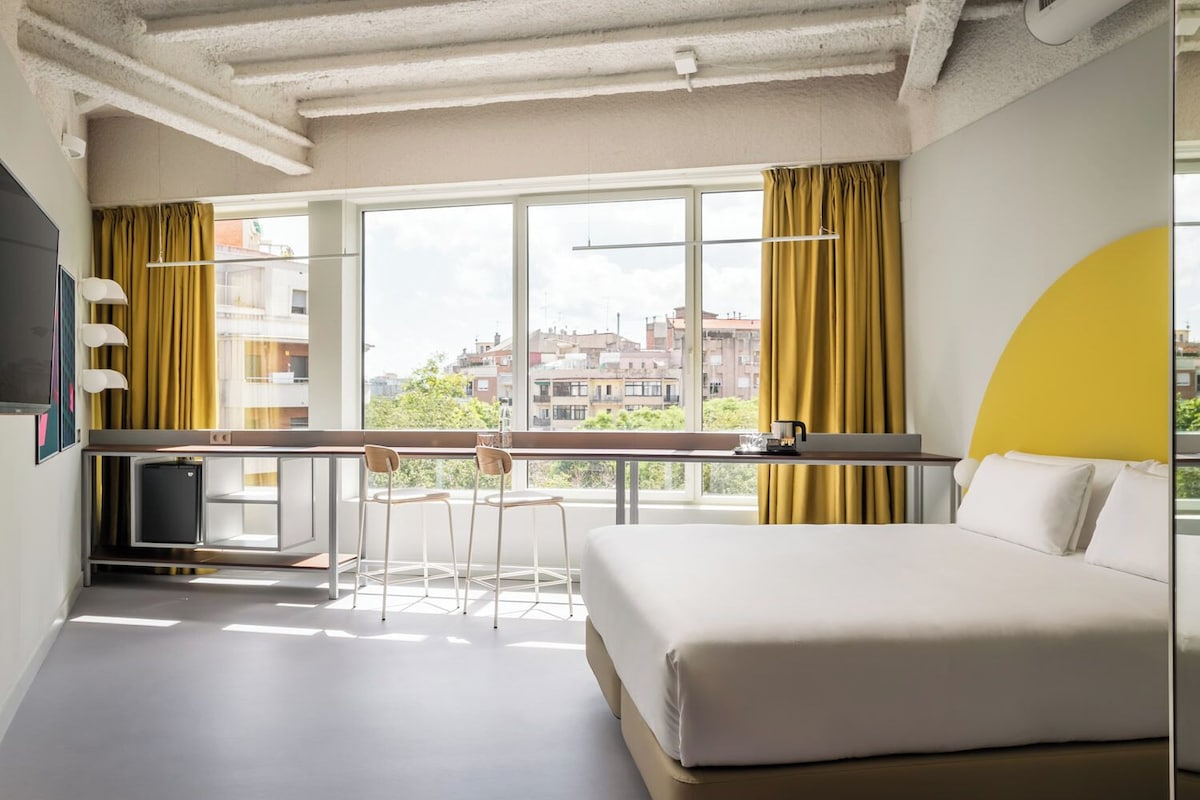 Superior Double Room — Expedia listing photograph