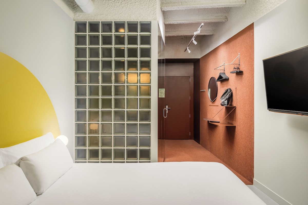 Standard Double Room — Expedia listing photograph